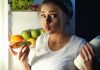 آیا غذا خوردن قبل از خواب بد است؟