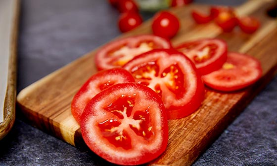 گوجه فرنگی برای نقرس خوب است یا ضرر دارد؟