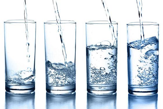 خواص نوشیدن 3 لیتر آب در روز
