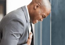 درد قفسه سینه ناشی از اضطراب چگونه است؟